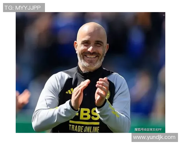 足球球星早婚背后的故事：爱情与事业的平衡挑战